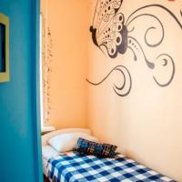 Фотографии отеля Bed&Bread Hostel